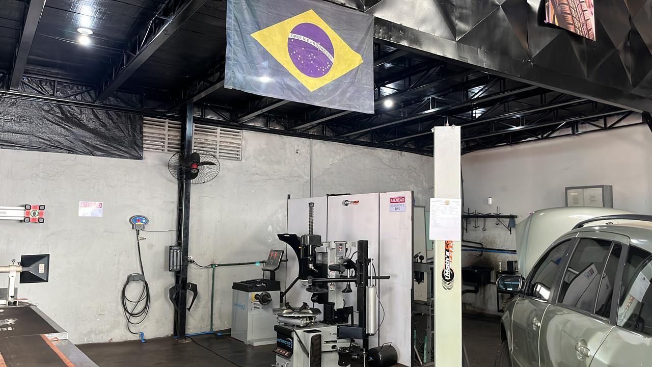 Serviço em andamento na oficina em crescimento